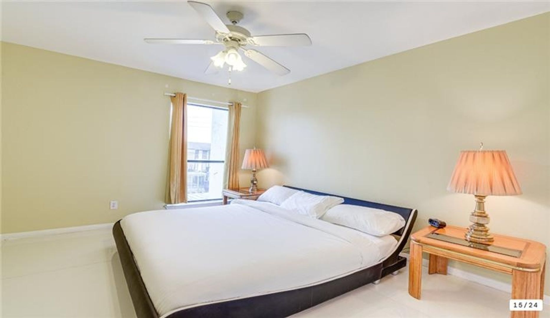 Building Photo - 2824 S Bartell Dr