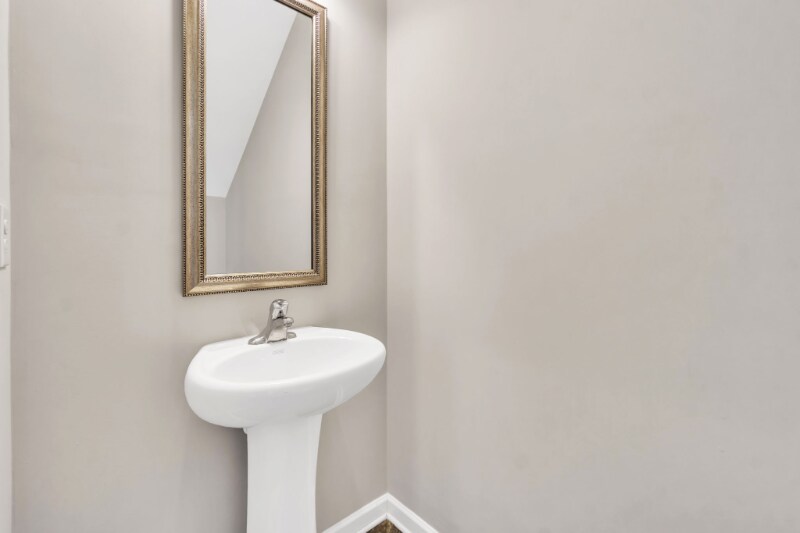 Building Photo - 125 Viewmont Dr