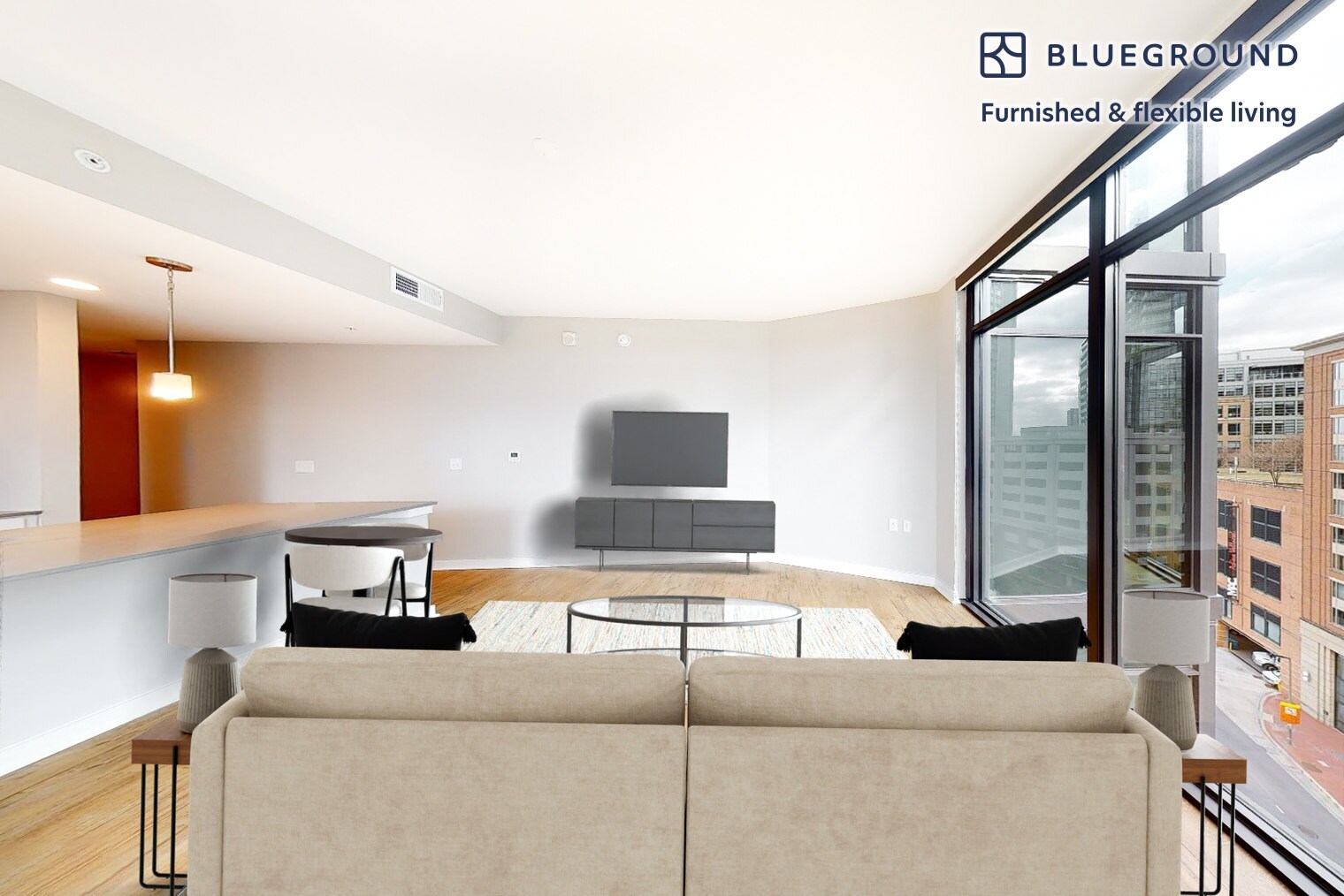 Building Photo - 555 S President St