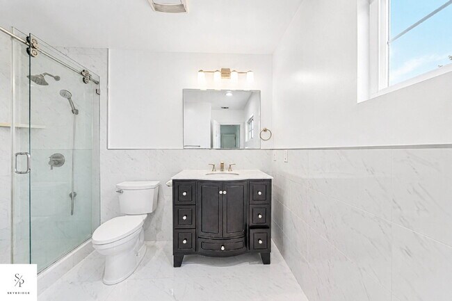 Building Photo - Bright 2BR/2BA Rosemead Rental: Self-Contained Unit with Private Entry & Driveway Parking