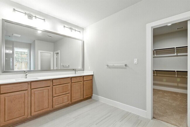 Building Photo - 4723 Whisperwood Dr