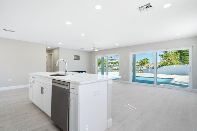 Building Photo - 4107 Miller Dr