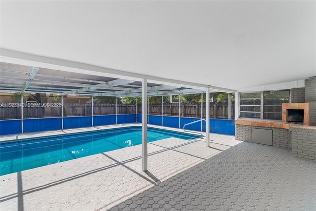 Building Photo - 3801 N 66th Ave