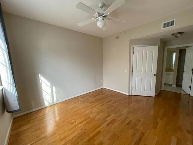 Building Photo - 9833 Baywinds Blvd