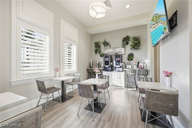 Building Photo - 14236 Pine Lodge Ln