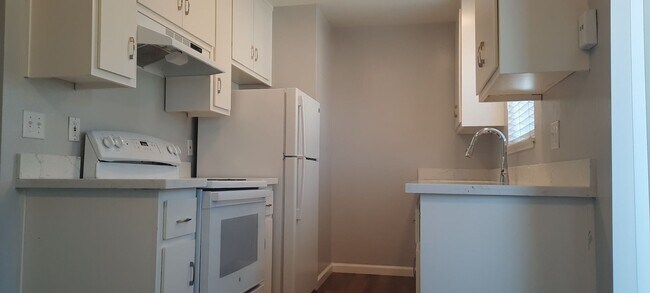 Primary Photo - ~Welcome Home!!~ 1 Bed in highly desirable...