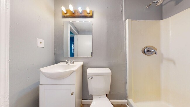 Building Photo - 154-156 Gordon Pl