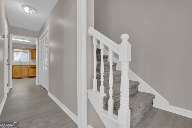 Building Photo - 255 Triple Oaks Dr