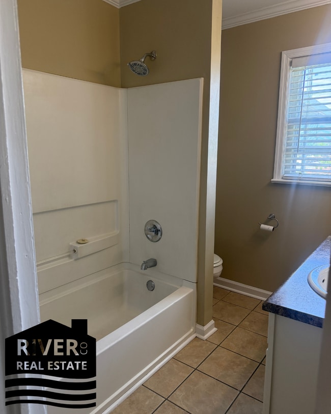 Building Photo - 4026 Peachtree St