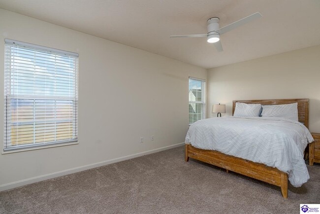 Building Photo - 310 Ivy Pointe Dr