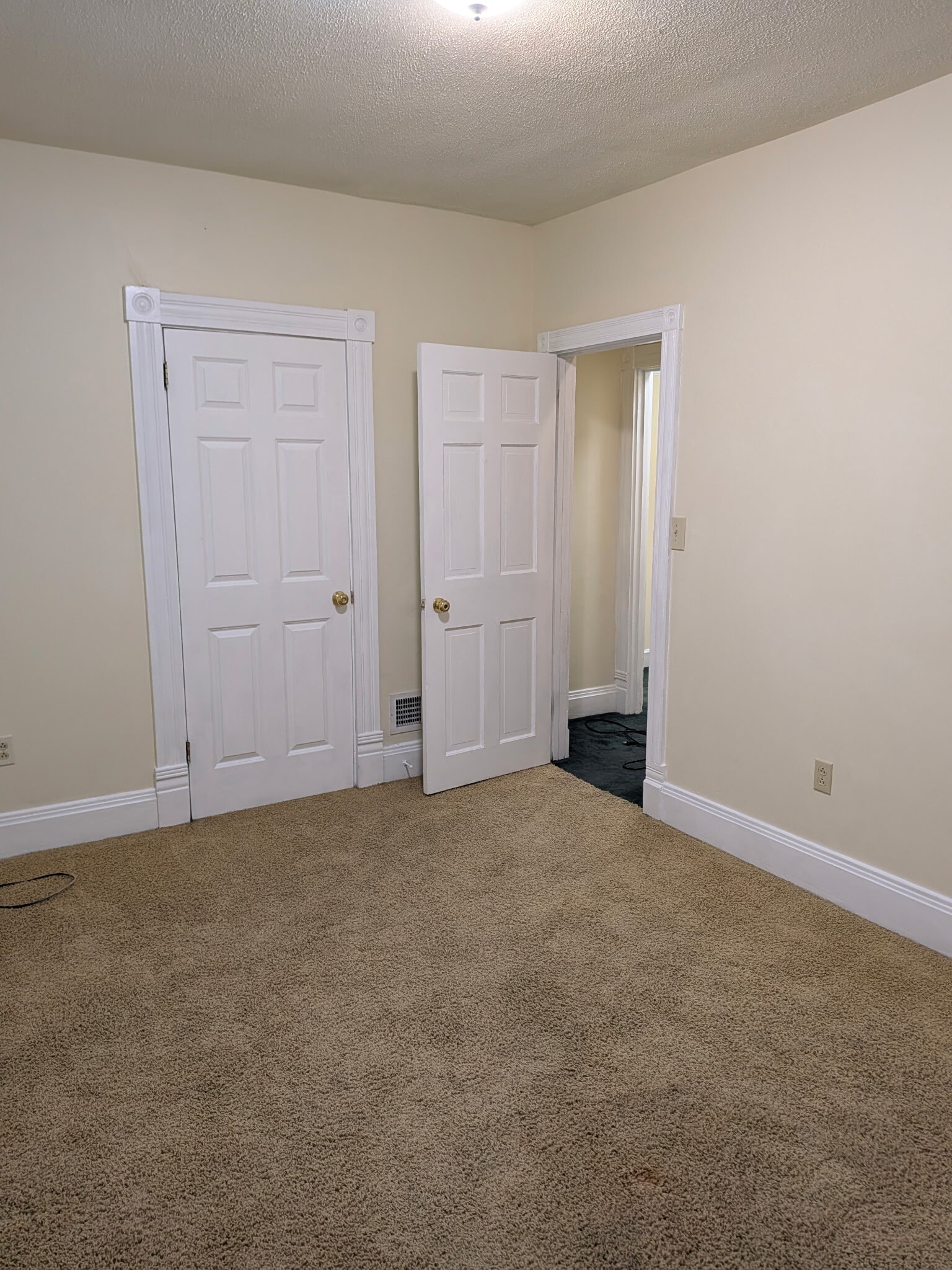 Building Photo - 712 Chambers Ave