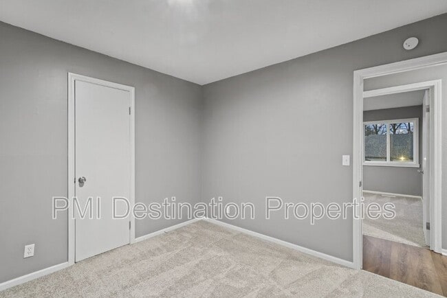 Building Photo - 16306 W 141st Terrace