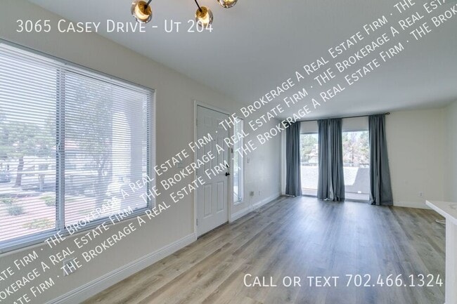Building Photo - 3065 Casey Dr