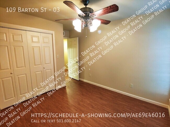 Building Photo - 109 Barton St