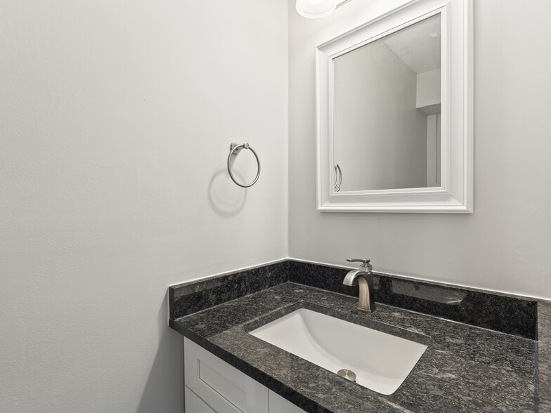 Building Photo - 8022 Crete Ln