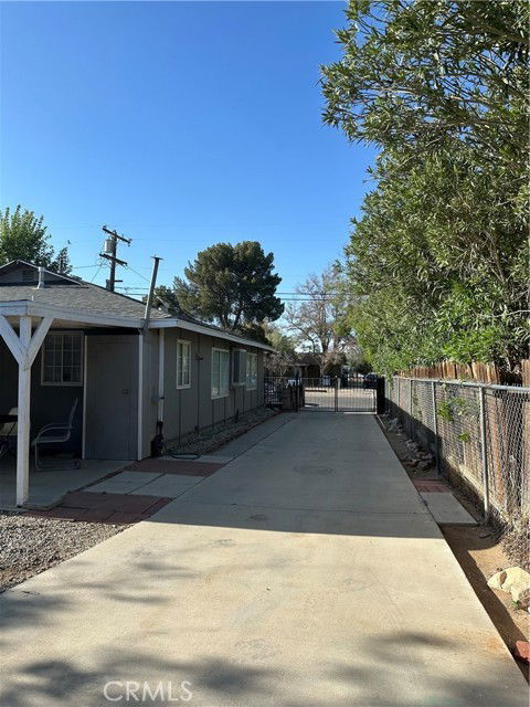 Building Photo - 4846 West Avenue C Apt #l10, Quartz Hill, CA 93536 - 3 BR 2 BA house