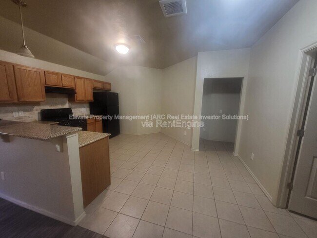 Building Photo - 921 Prairie Wind Way