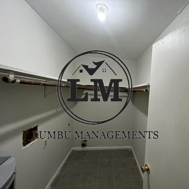Building Photo - 1508 Oakshire Ct