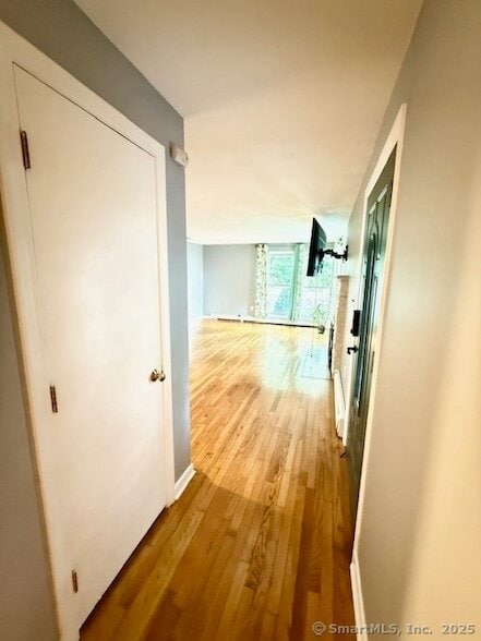 Building Photo - 355 Lounsbury St