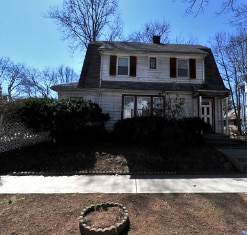 Building Photo - 38 Glen Rd