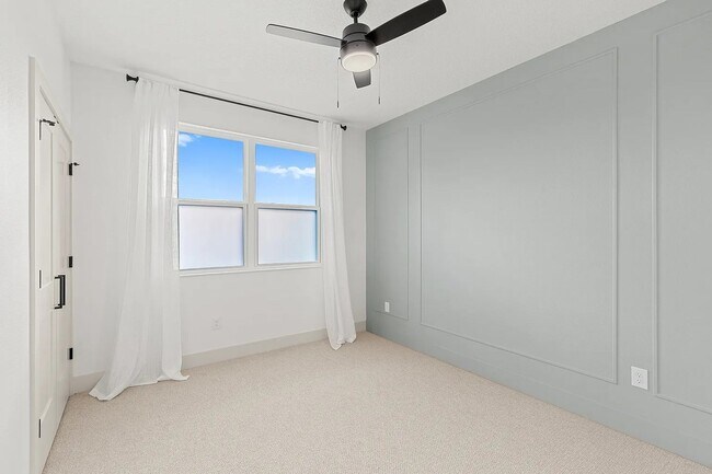 Building Photo - COLLEGE PARK EXECUTIVE HOME