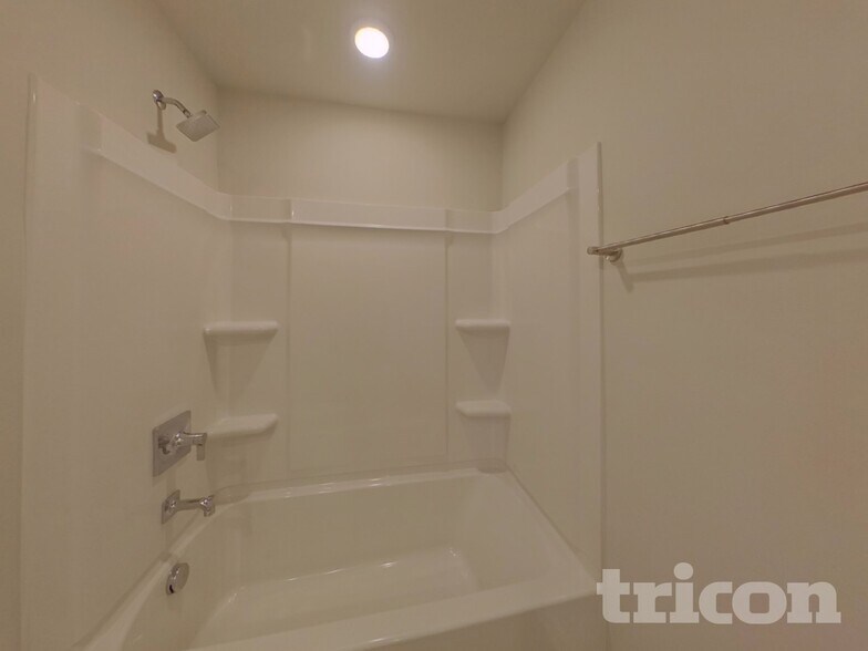 Building Photo - 604 Mountain Vw Dr