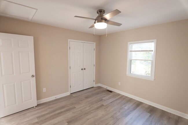 Building Photo - Renovated 2 Bedroom, 2 Bathroom Home in Hi...