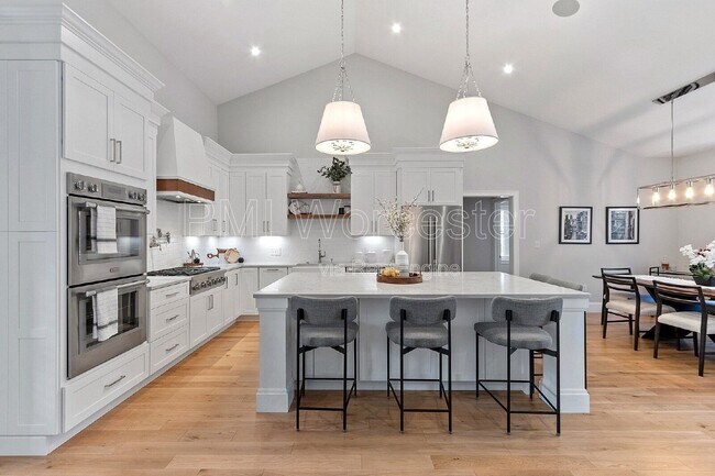 Building Photo - 57 Old Brook Rd