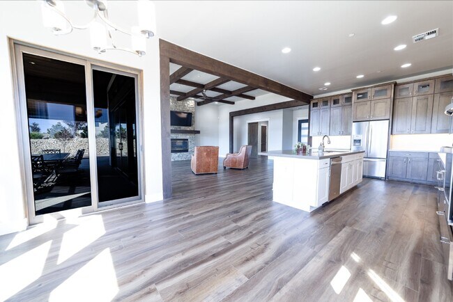 Building Photo - Stunning 3 Bed, 2.5 Bath Prescott Home wit...