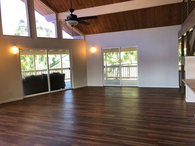 Building Photo - 5128 Lower Honoapiilani Rd