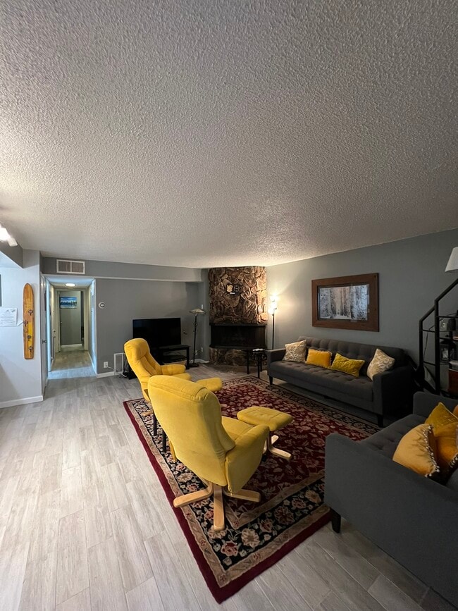 Building Photo - 1120 Herbert Ave