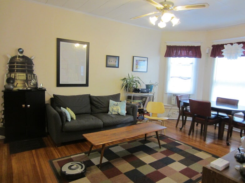 Building Photo - 728 Ohio St