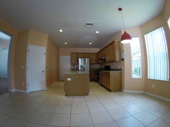 Building Photo - 5073 SW 40th Pl