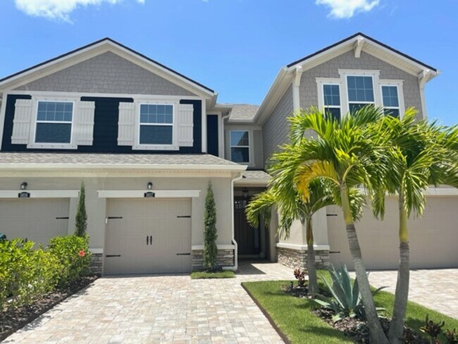 Building Photo - 3/2.5 ANNUAL/FURNISHED OPTION- GORGEOUS To...