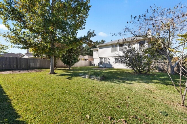 Building Photo - 17103 Canterbury Green Ct