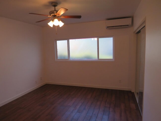 Building Photo - 955 Hyperion Ave