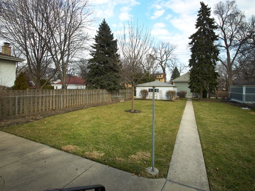 Building Photo - 1112 S MAPLE AVE