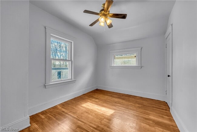 Building Photo - 3937 W 22nd St