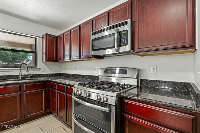 Building Photo - 5052 Silver Cholla Dr