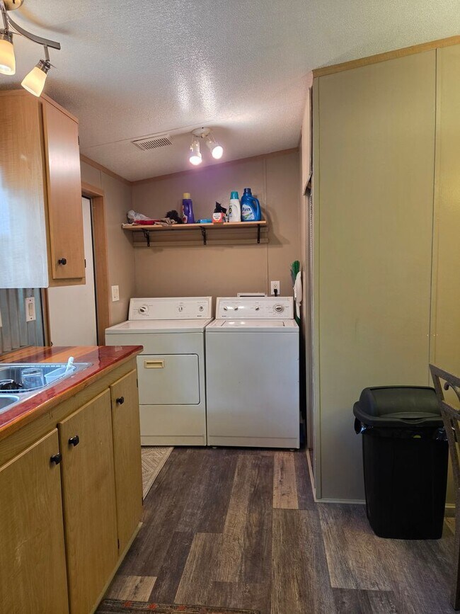Building Photo - 112 Pine Knot Trail