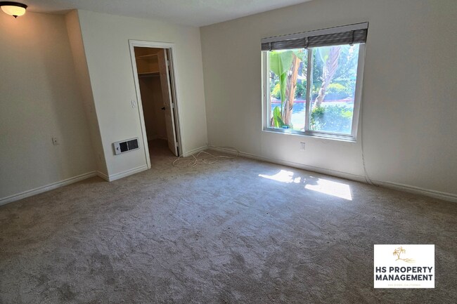 Building Photo - 4847 Williamsburg Ln