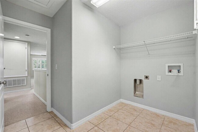 Building Photo - 301 Fern Gulley Dr
