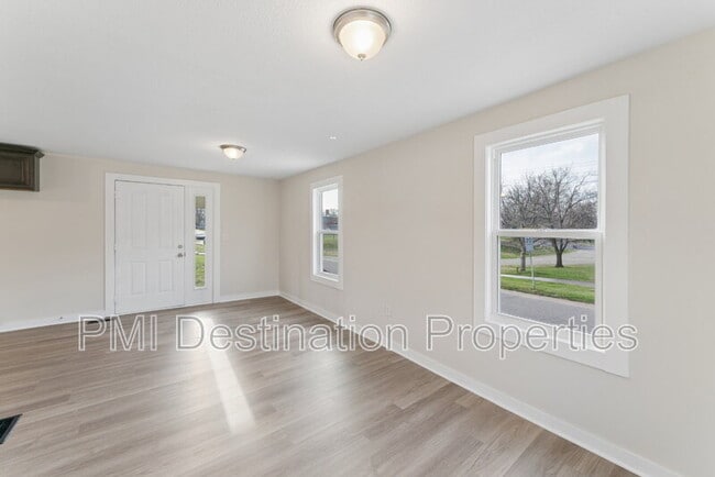 Building Photo - 247 Shadyside Ave