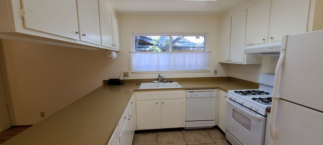 Building Photo - Charming 3 bedroom 2 bath in Davis