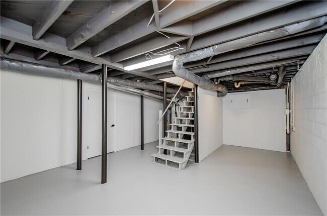 Building Photo - 3833 Wedgefield Cir