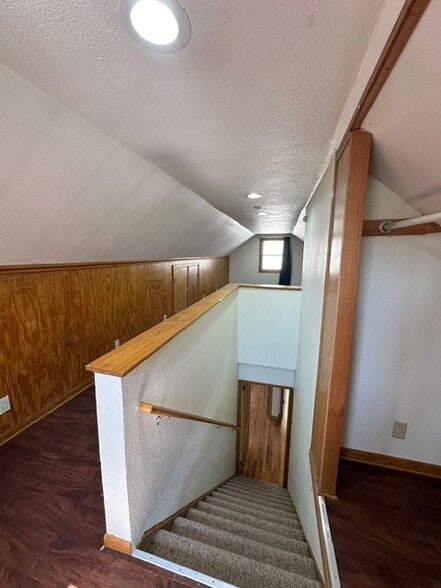 Building Photo - 3808 Vera Cruz Ave N