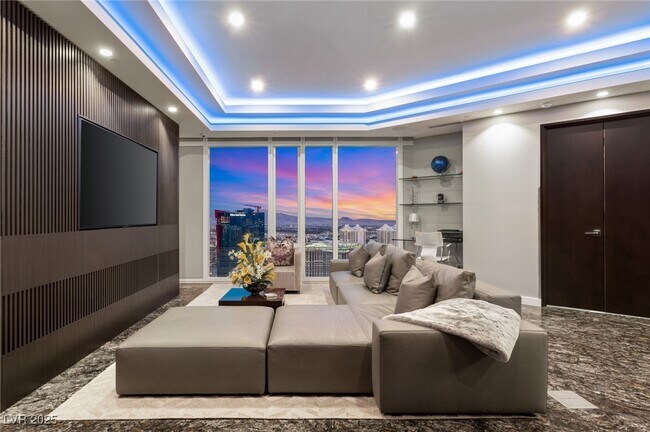 Building Photo - 3750 S Las Vegas Blvd