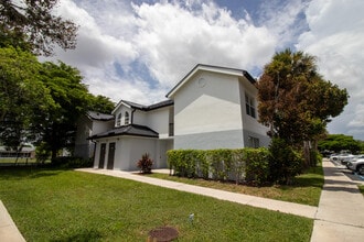 Building Photo - 7610 Westwood Dr