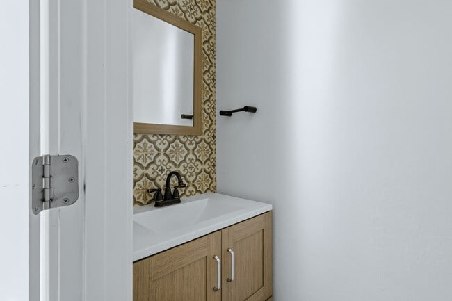 Building Photo - 2836 Vrain St