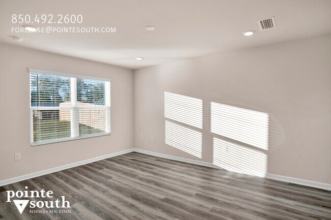 Building Photo - 32038 Lyon Rd